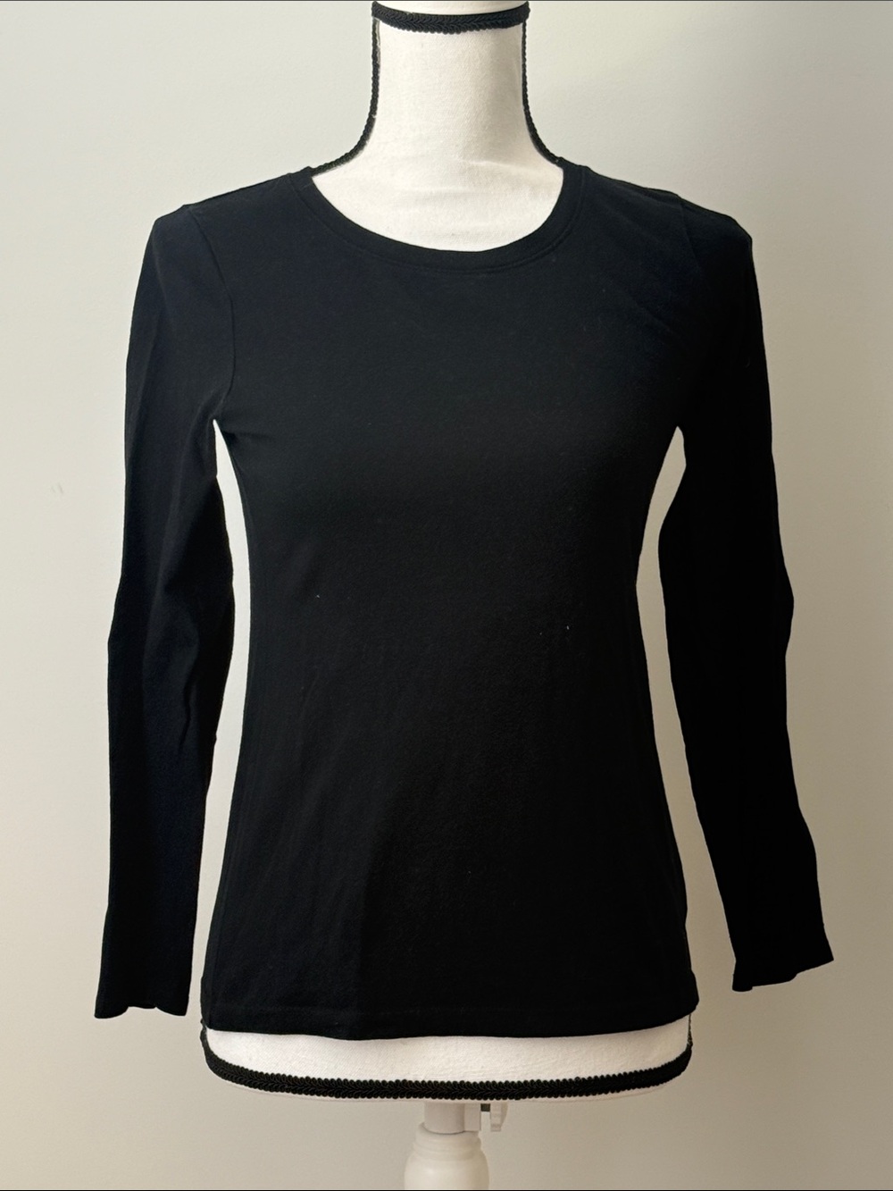 Arizona Girl’s Black Long Sleeve Crewneck Top